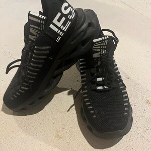 Black Athletic Women’s Shoes
